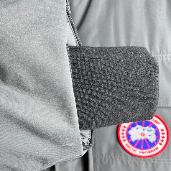Canada Goose Men's Coat - Picture 8 of 8